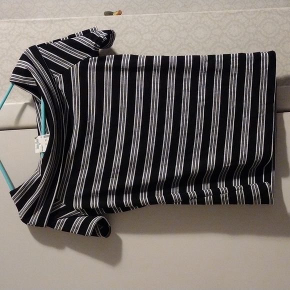 Striped top - Picture 1 of 3